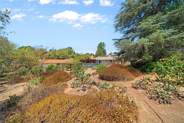 720 Carnation Lane, Fallbrook, CA 92028