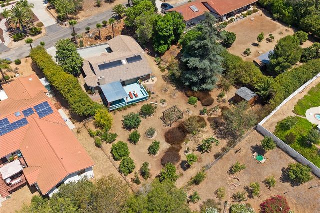 720 Carnation Lane, Fallbrook, CA 92028