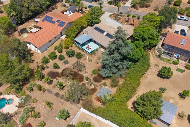 720 Carnation Lane, Fallbrook, CA 92028