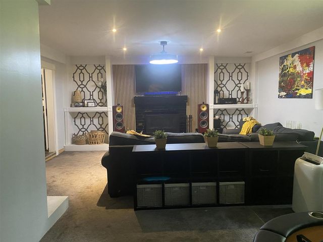 22333 Leewright Avenue, Southfield, MI 48033