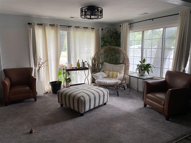 22333 Leewright Avenue, Southfield, MI 48033