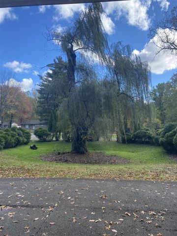 22333 Leewright Avenue, Southfield, MI 48033
