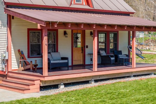 114 Gifford Road, Hartford, VT 05001