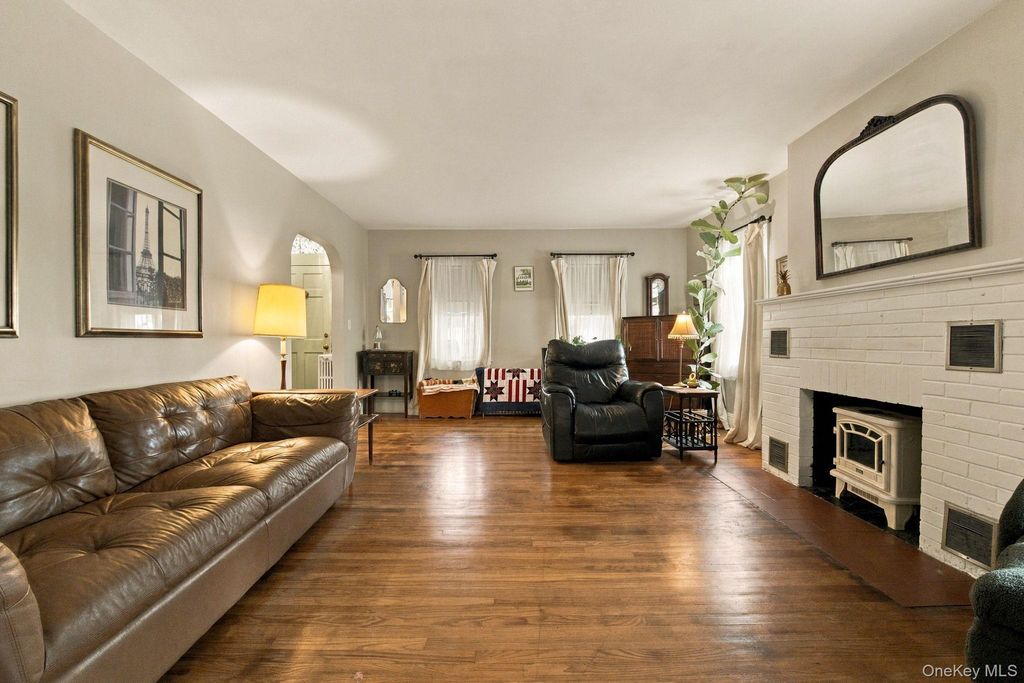 209 Gidney Avenue, Newburgh, NY 12550 — photo 5
