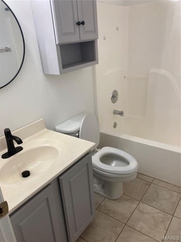 609 Meadowview Court, Warrenton, MO 63383