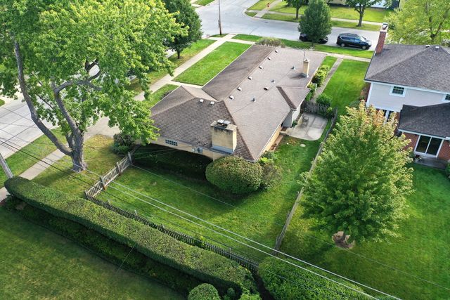 1105 W Grove Street, Arlington Heights, IL 60005