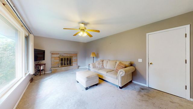 1105 W Grove Street, Arlington Heights, IL 60005