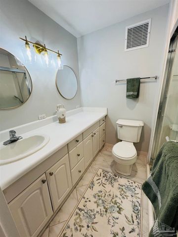 825 Bayshore Dr 800, Pensacola, FL 32507