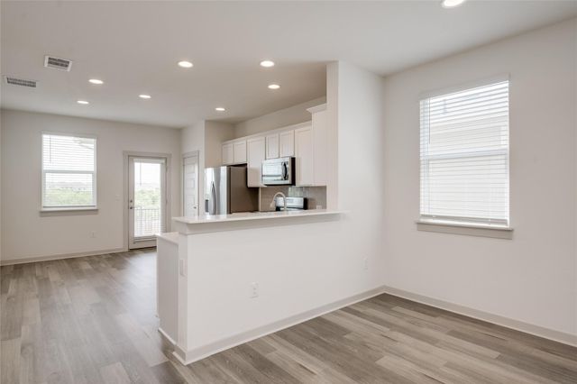 8004 Linnie LN, Austin, TX 78724