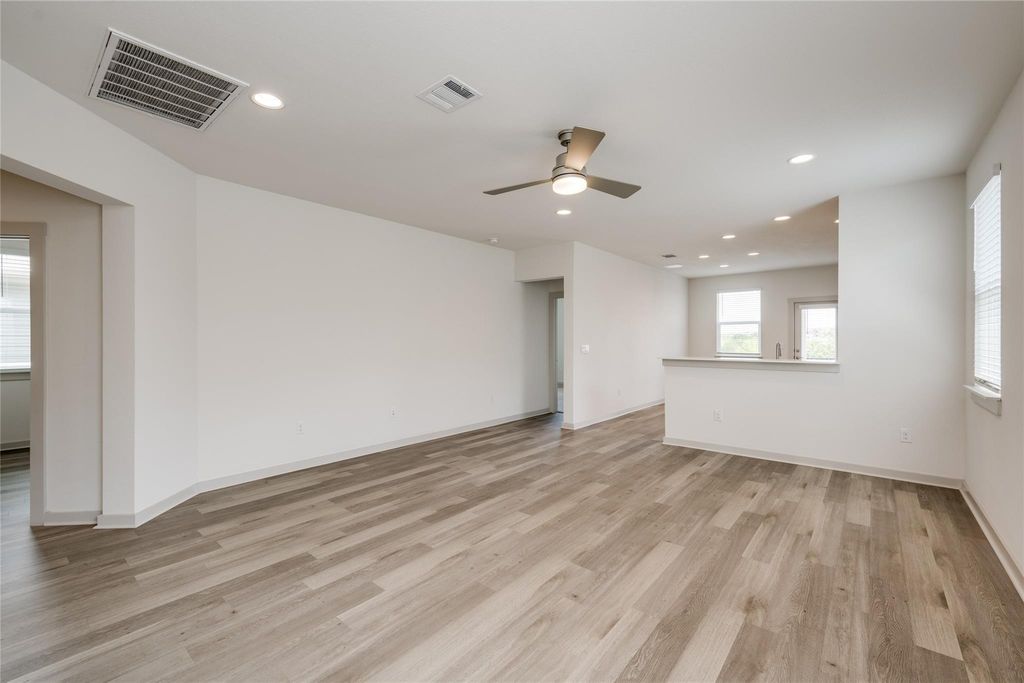 8004 Linnie LN, Austin, TX 78724