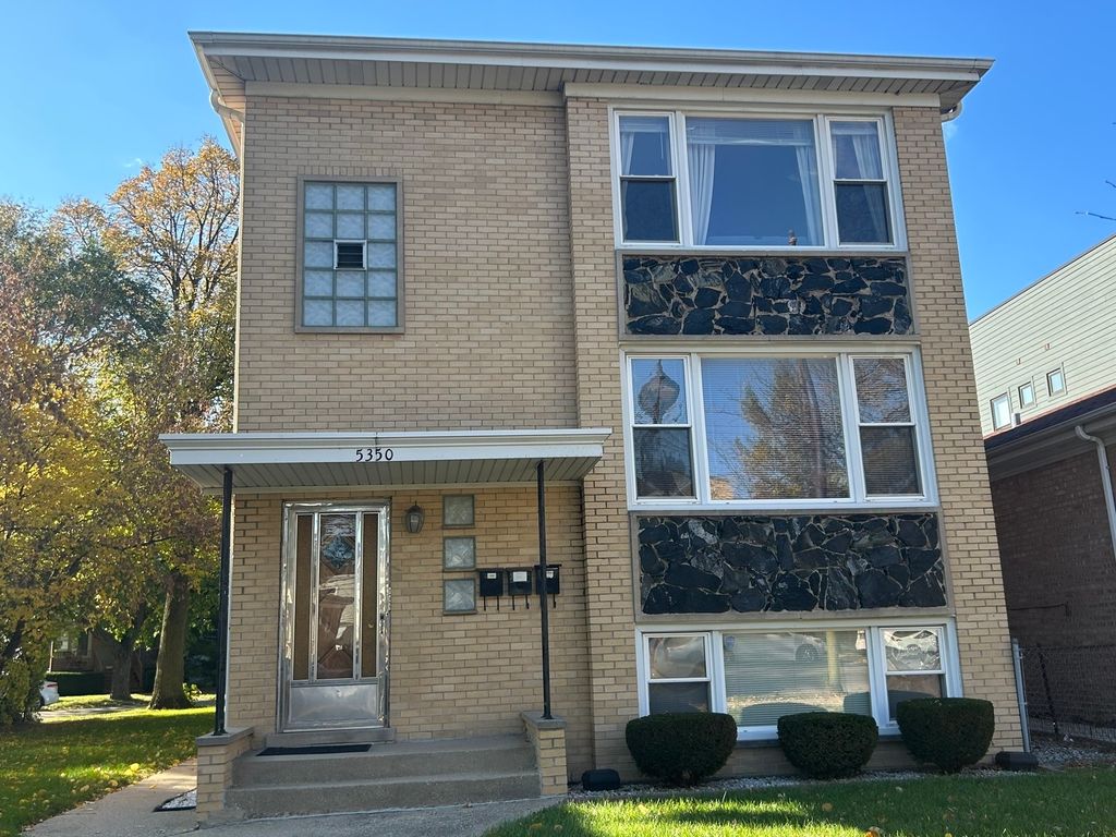 5350 N Central Avenue 1st, Chicago, IL 60630