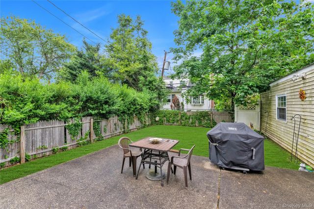 275 New Hyde Park Road, Garden City, NY 11530