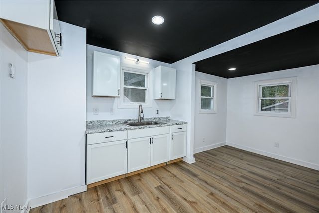 1074 Linden Avenue, Akron, OH 44310