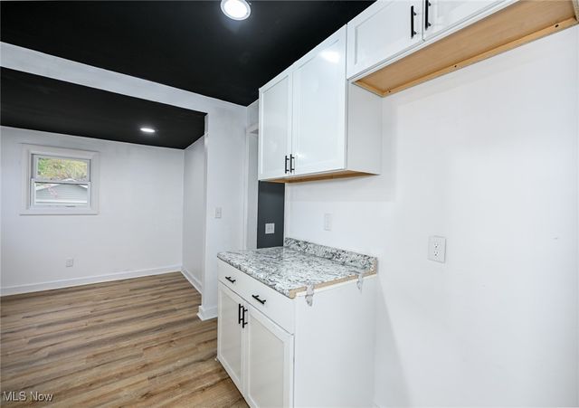 1074 Linden Avenue, Akron, OH 44310