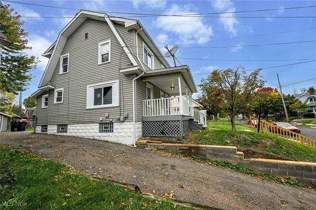 1074 Linden Avenue, Akron, OH 44310