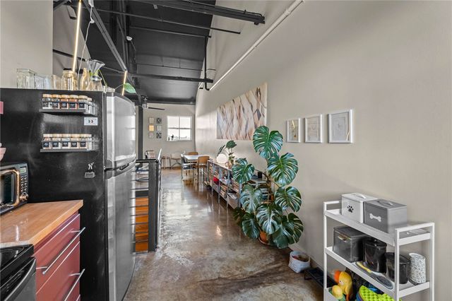 525 S School 450, Fayetteville, AR 72701