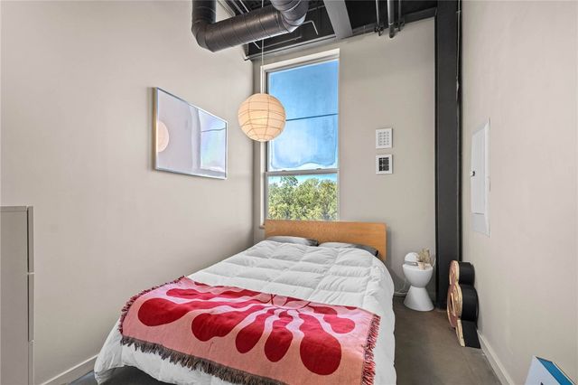 525 S School 450, Fayetteville, AR 72701