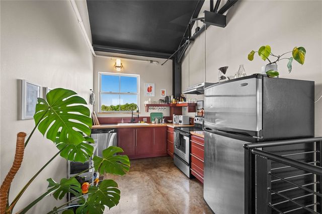 525 S School 450, Fayetteville, AR 72701