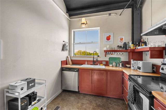 525 S School 450, Fayetteville, AR 72701