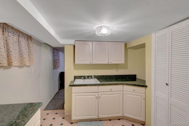 7718 86th Street, Glendale, NY 11385