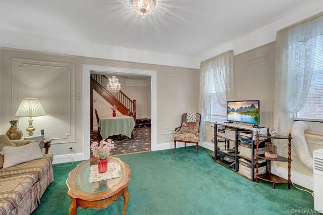 7718 86th Street, Glendale, NY 11385