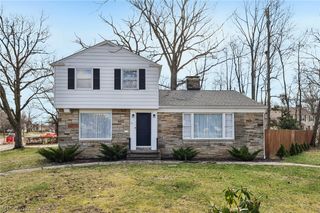 4284 Silsby Road, University Heights, OH 44118