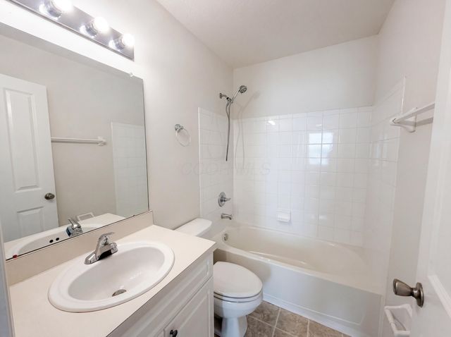 825 Summerville Drive, Delaware, OH 43015