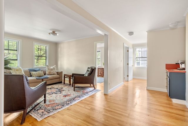 172 Summer St, Somerville, MA 02143