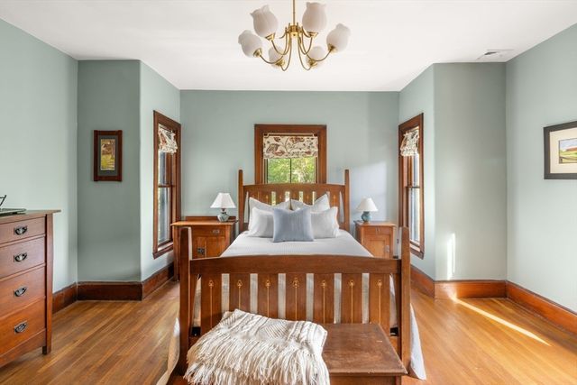 172 Summer St, Somerville, MA 02143