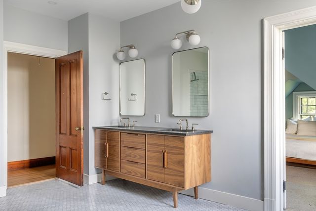 172 Summer St, Somerville, MA 02143