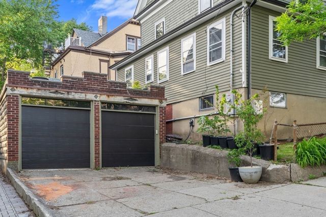 172 Summer St, Somerville, MA 02143