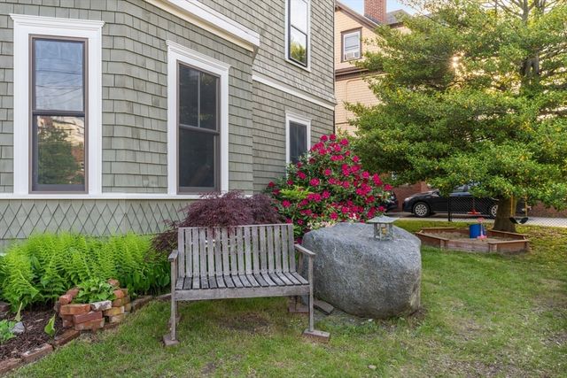 172 Summer St, Somerville, MA 02143