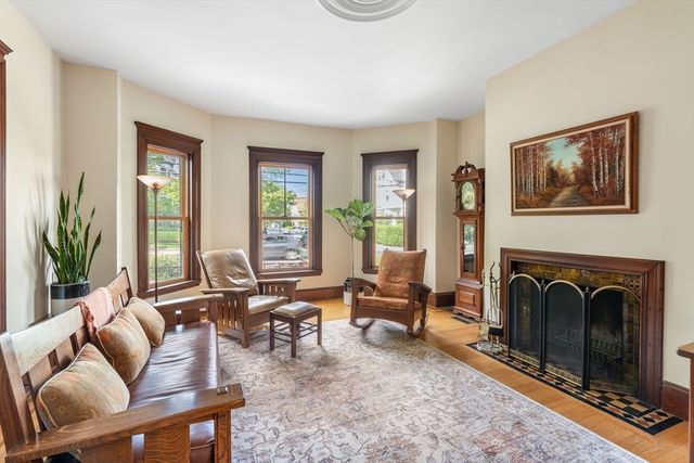 172 Summer St, Somerville, MA 02143
