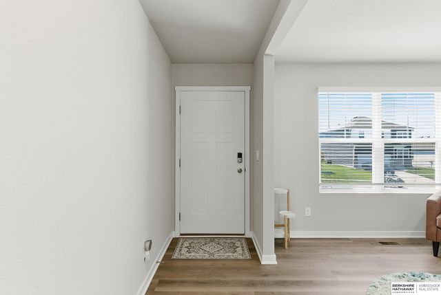 11612 Port Royal Drive, Papillion, NE 68046