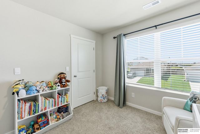 11612 Port Royal Drive, Papillion, NE 68046