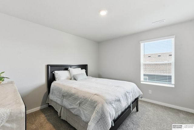 11612 Port Royal Drive, Papillion, NE 68046