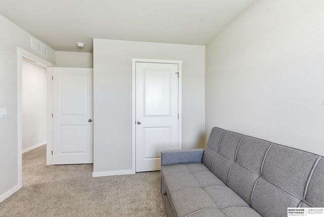 11612 Port Royal Drive, Papillion, NE 68046