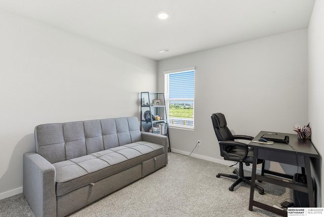 11612 Port Royal Drive, Papillion, NE 68046