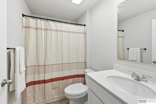 11612 Port Royal Drive, Papillion, NE 68046