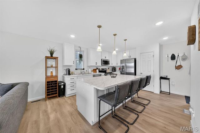 3136 Pirogue Way, St Charles, MO 63301