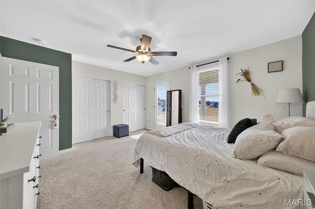 3136 Pirogue Way, St Charles, MO 63301