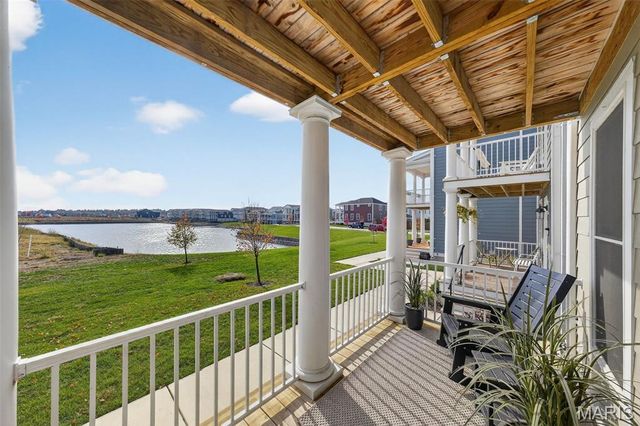 3136 Pirogue Way, St Charles, MO 63301