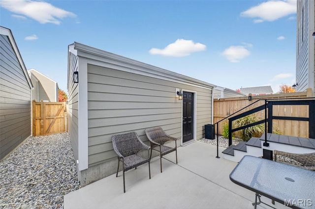 3136 Pirogue Way, St Charles, MO 63301