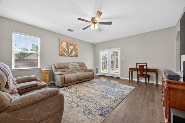 542 Oporto Path, Crosby, TX 77532