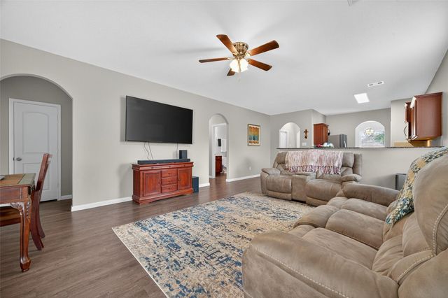 542 Oporto Path, Crosby, TX 77532