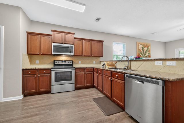 542 Oporto Path, Crosby, TX 77532