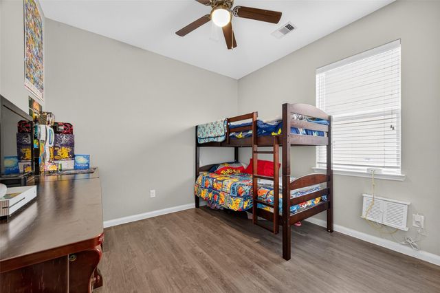 542 Oporto Path, Crosby, TX 77532