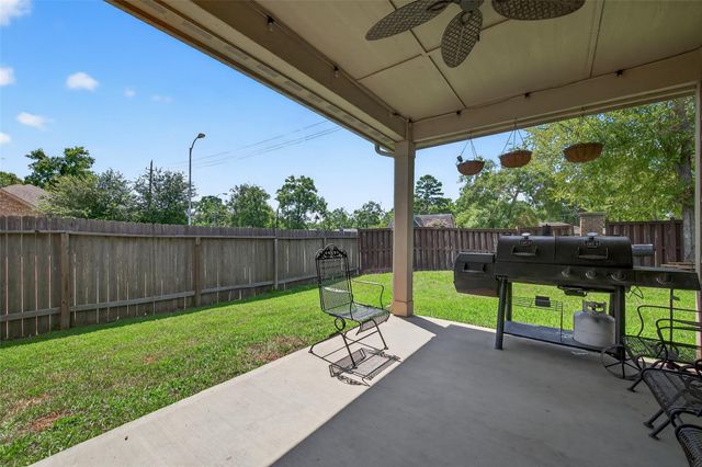 542 Oporto Path, Crosby, TX 77532