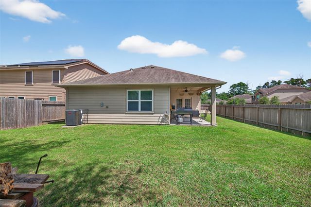 542 Oporto Path, Crosby, TX 77532