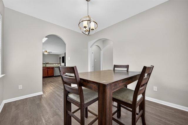 542 Oporto Path, Crosby, TX 77532